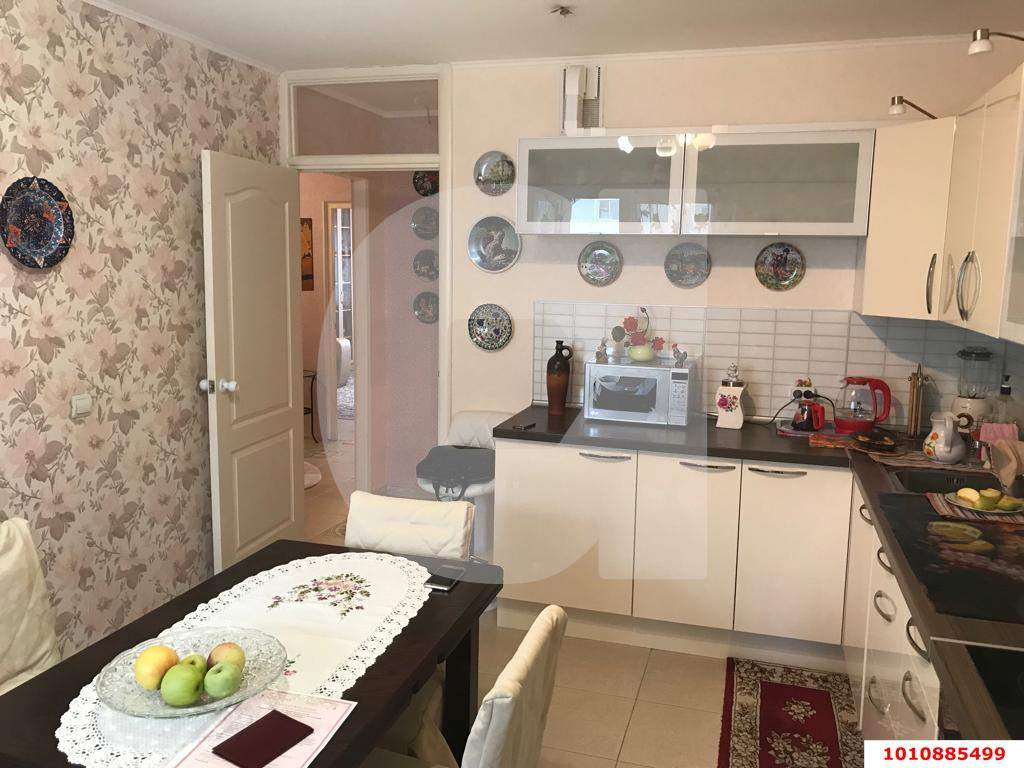 Продажа 2-комнатной квартиры, Краснодар, Душистая улица,  д.45