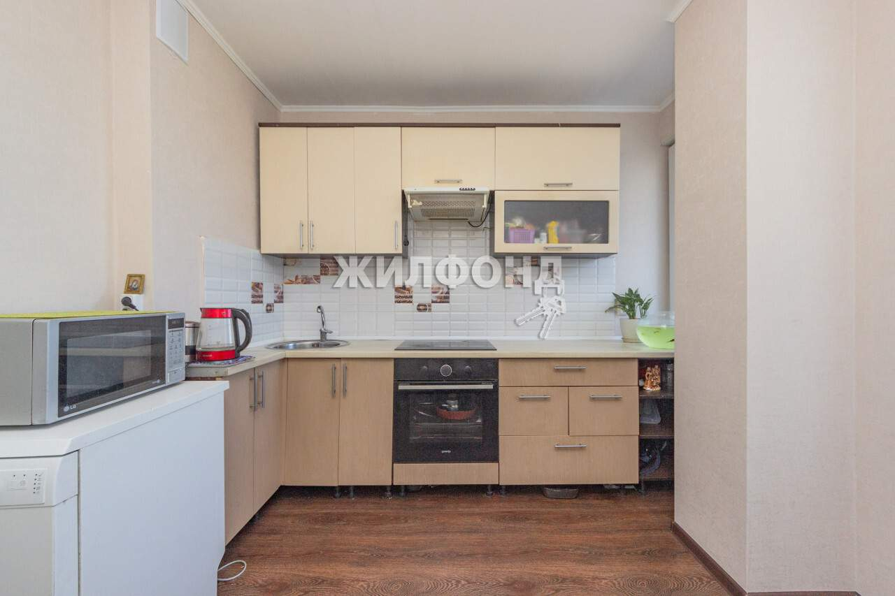 Продажа 2-комнатной квартиры, Барнаул, Сергея Ускова улица,  д.23