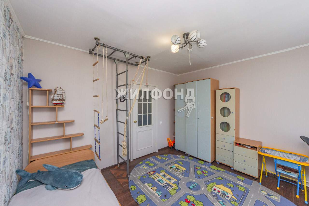 Продажа 2-комнатной квартиры, Барнаул, Сергея Ускова улица,  д.23