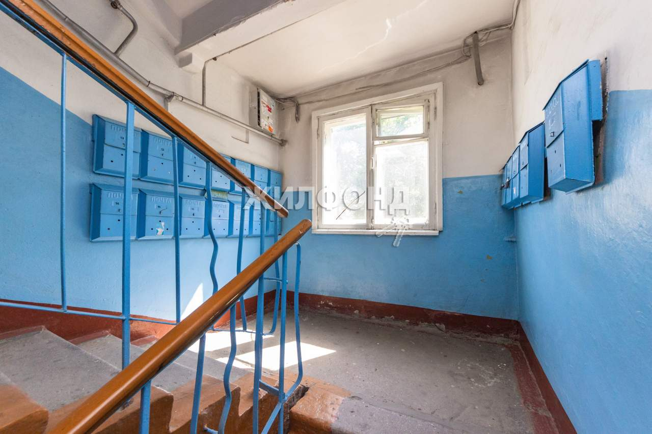 Продажа 2-комнатной квартиры, Барнаул, 40 лет Октября улица,  д.14
