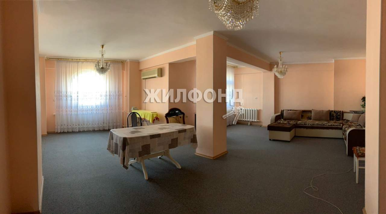 Продажа 4-комнатной квартиры, Астрахань, Румынская улица,  д.9к2