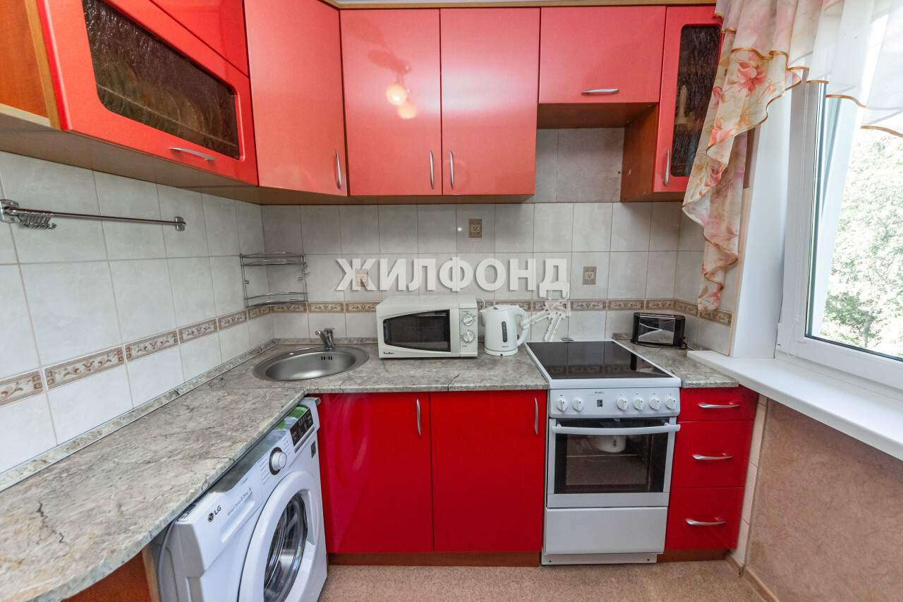 Продажа 2-комнатной квартиры, Барнаул, Павловский тракт,  д.118