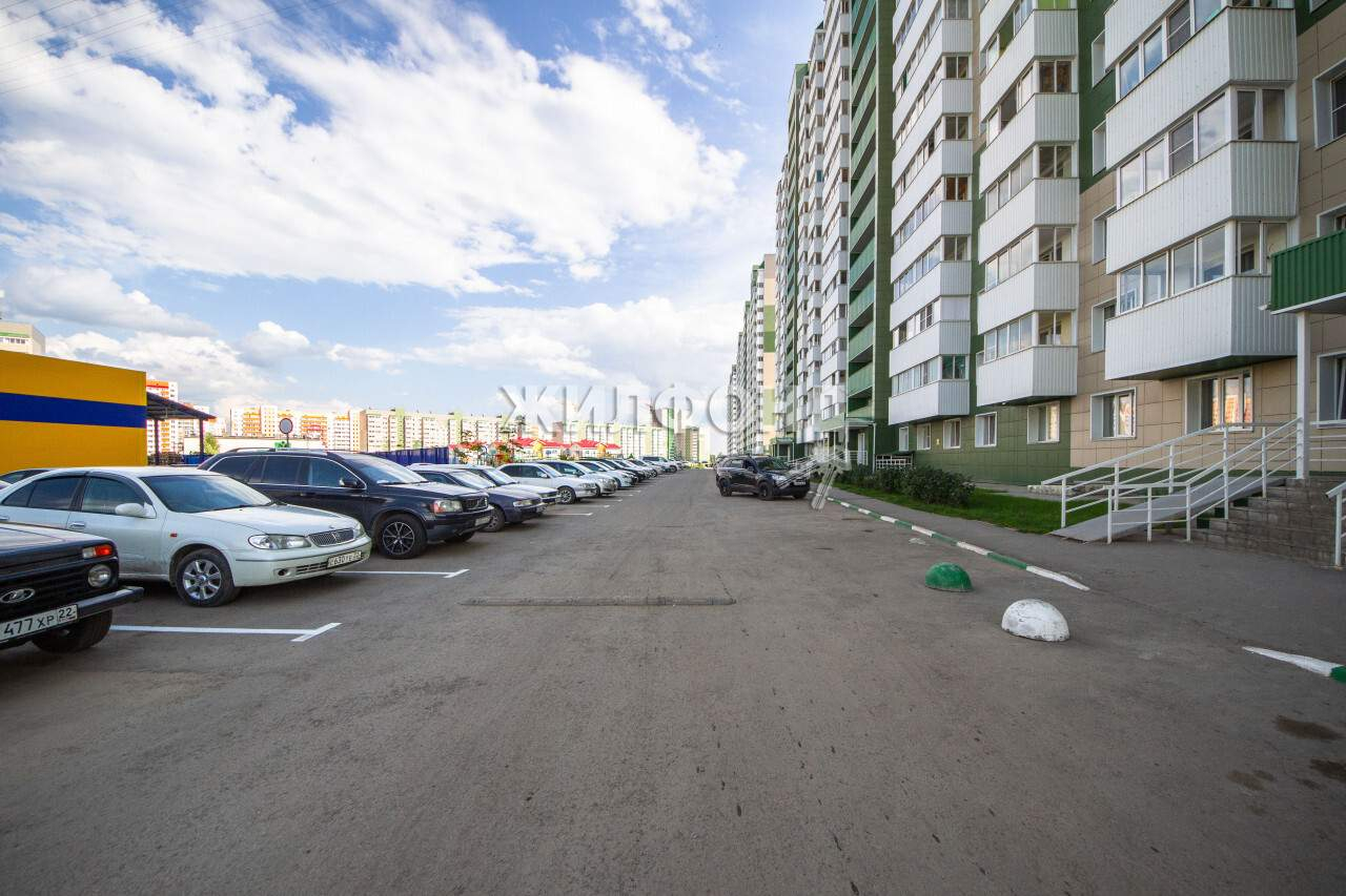 Продажа 1-комнатной квартиры, Барнаул, Северный Власихинский проезд,  д.106