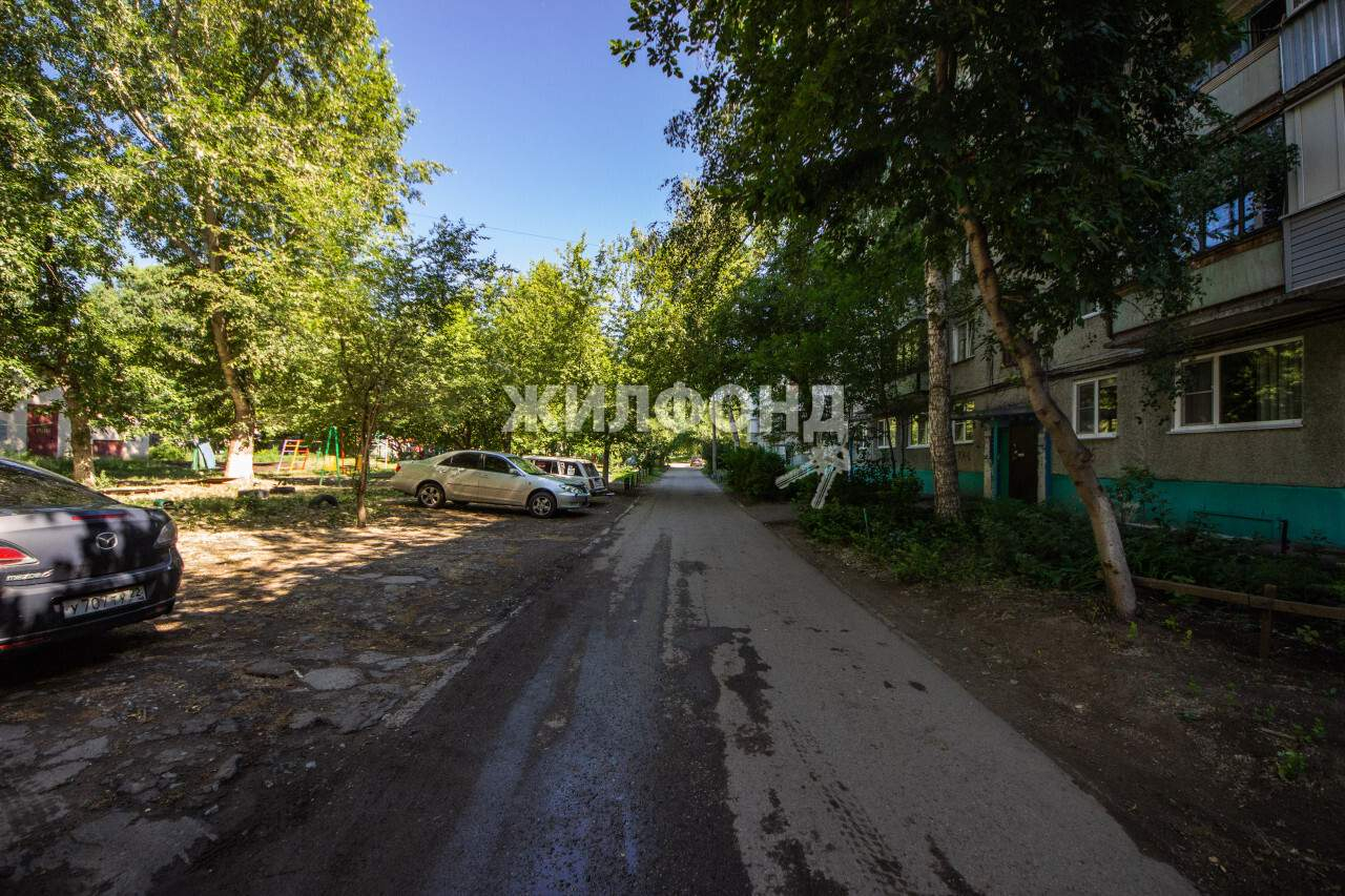 Продажа 2-комнатной квартиры, Барнаул, Павловский тракт,  д.118