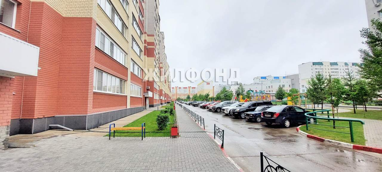 Продажа 2-комнатной квартиры, Барнаул, Южный Власихинский проезд,  д.22
