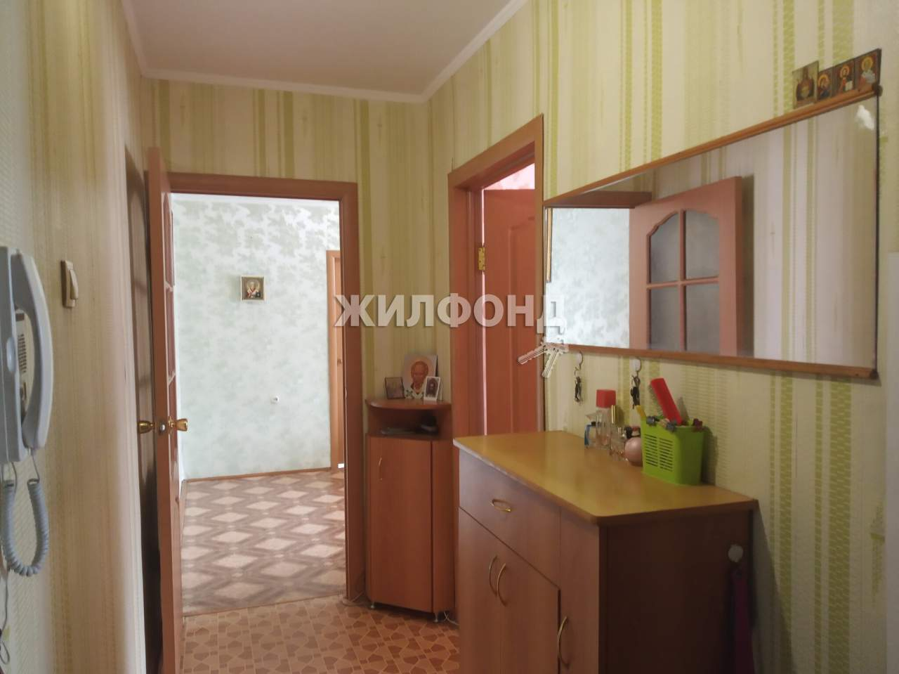 Продажа 4-комнатной квартиры, Абакан, Ивана Ярыгина улица,  д.60