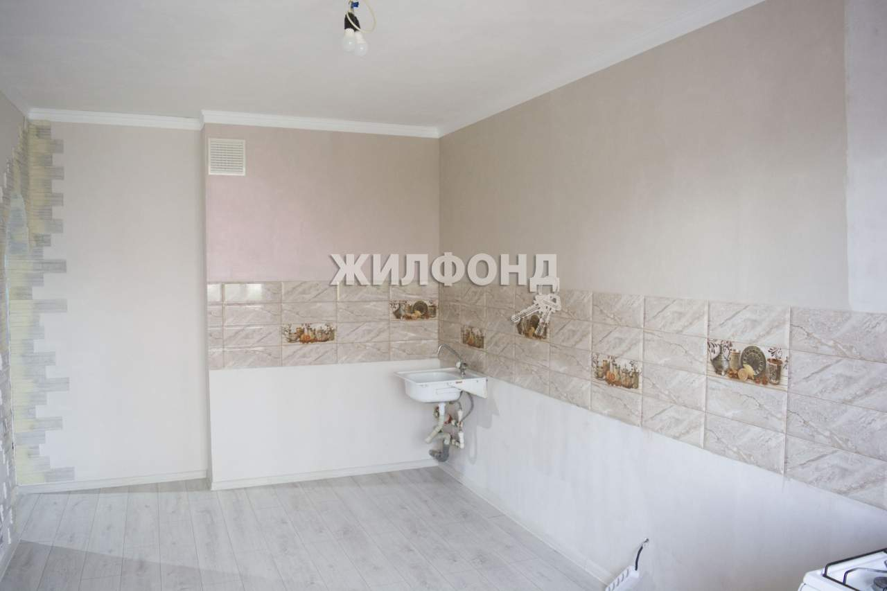 Продажа 3-комнатной квартиры, Орел, 5-й Орловской стрелковой дивизии улица,  д.14