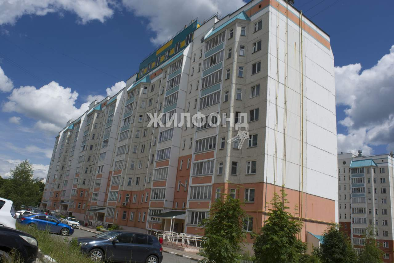 Продажа 3-комнатной квартиры, Орел, 5-й Орловской стрелковой дивизии улица,  д.14