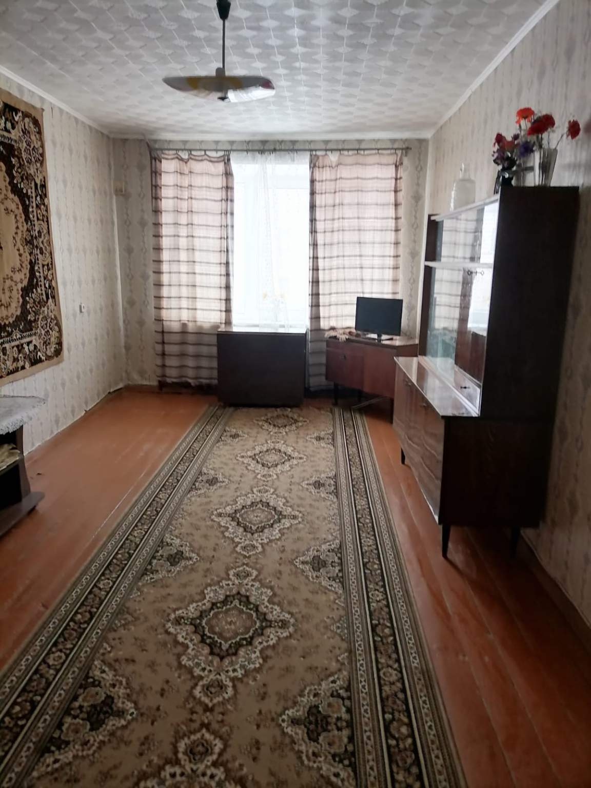 Продажа 3-комнатной квартиры, Угловка, Центральная улица,  д.17