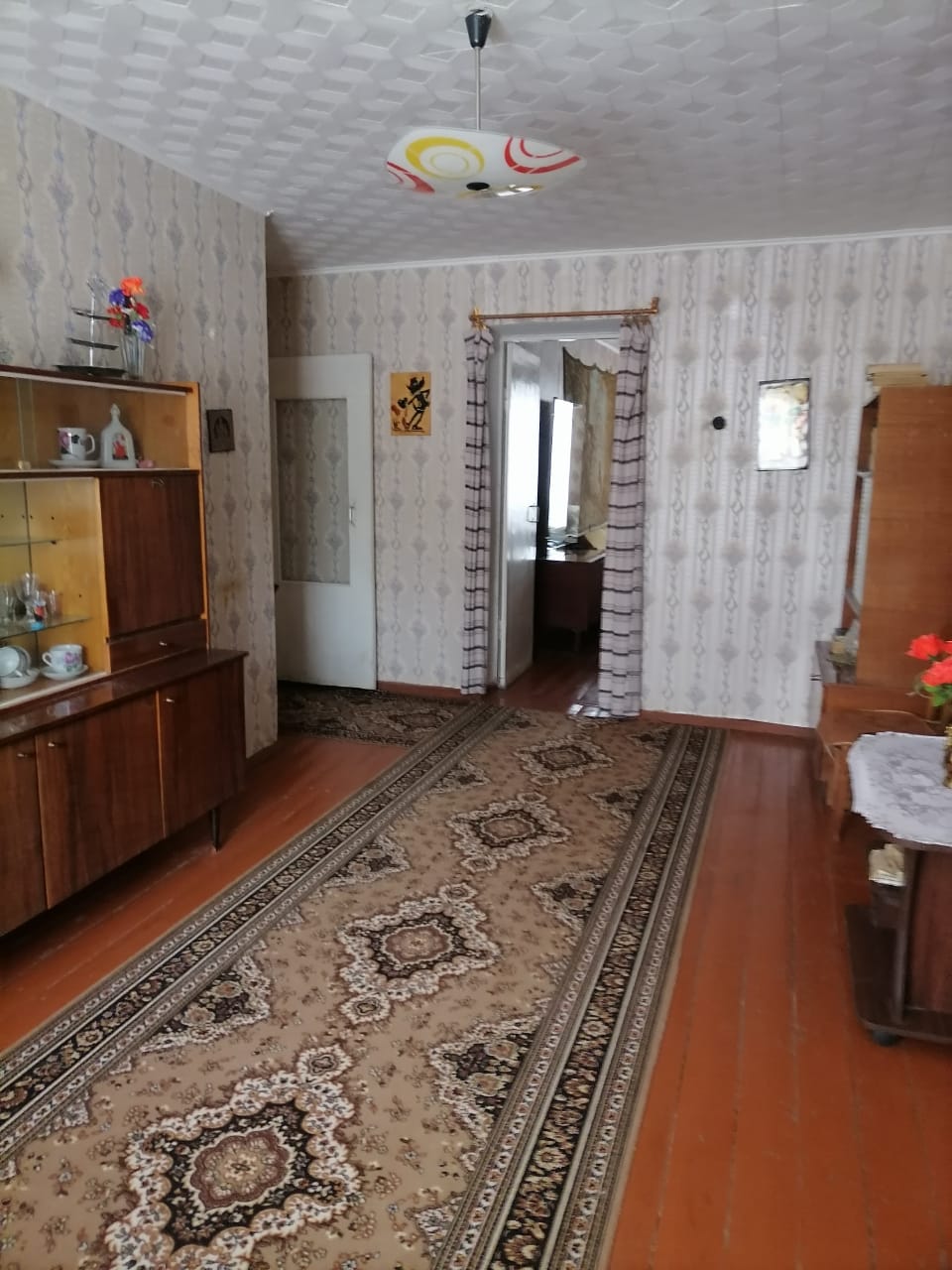 Продажа 3-комнатной квартиры, Угловка, Центральная улица,  д.17