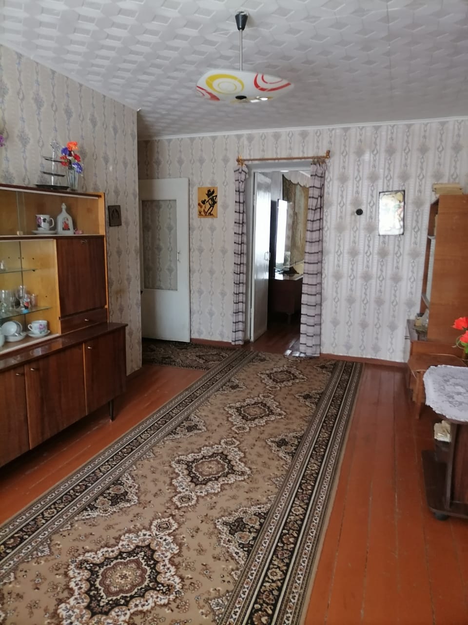 Продажа 3-комнатной квартиры, Угловка, Центральная улица,  д.17