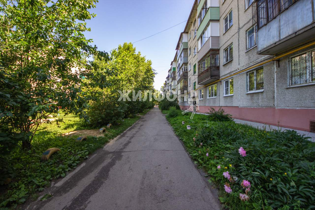 Продажа 1-комнатной квартиры, Барнаул, Георгия Исакова улица,  д.193