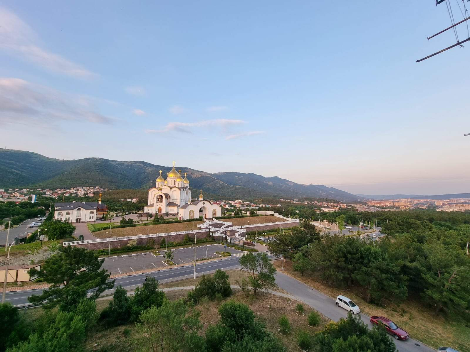 Продажа 3-комнатной квартиры, Геленджик, Северный микрорайон,  д.66