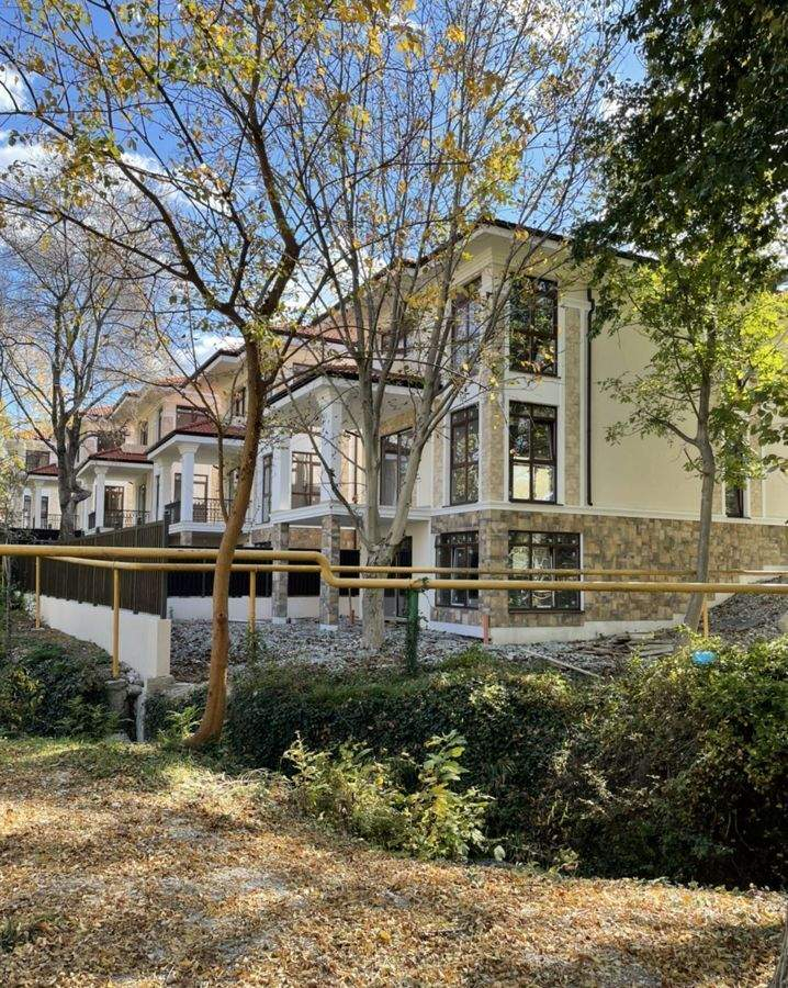 Продажа дома, 307м <sup>2</sup>, 3 сот., Геленджик, Островского улица