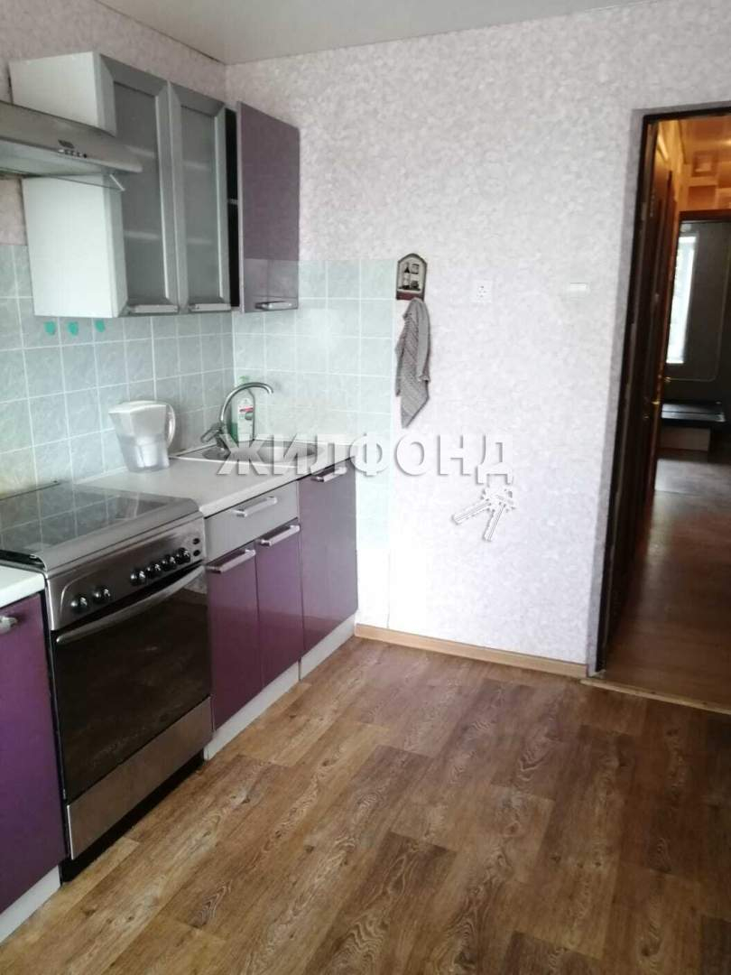 Продажа 3-комнатной квартиры, Орел, Часовая улица,  д.45