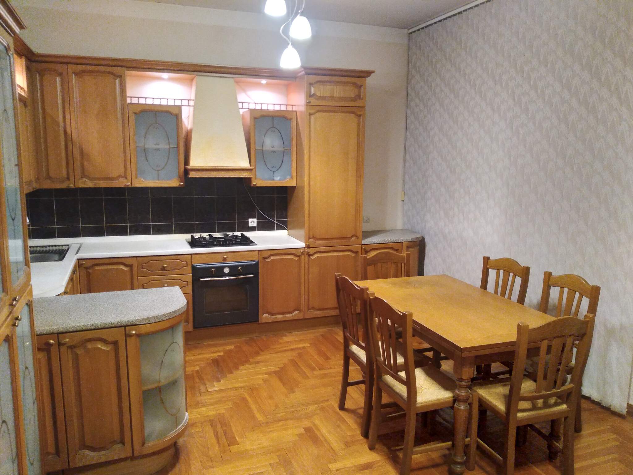 Продажа 4-комнатной квартиры, Якутск, Газовиков улица,  д.30