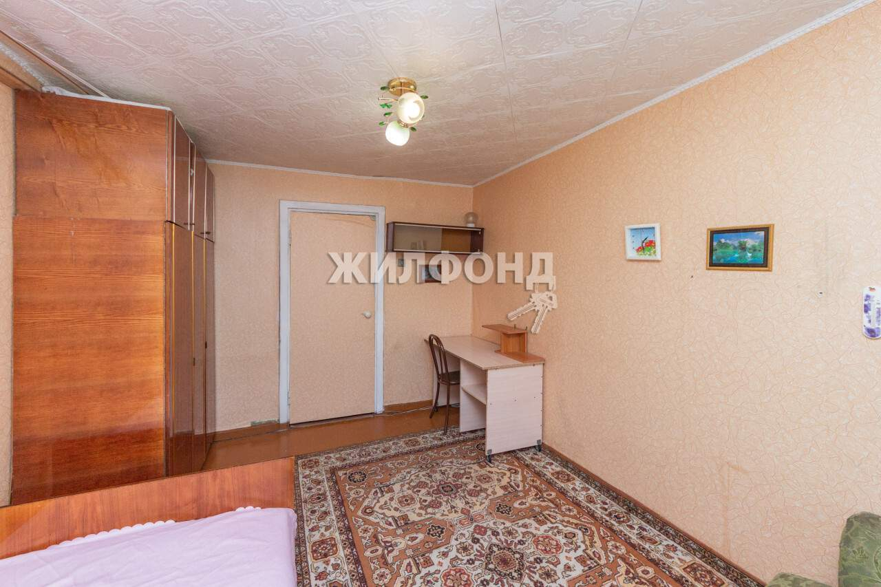 Продажа 3-комнатной квартиры, Барнаул, Чудненко улица,  д.93