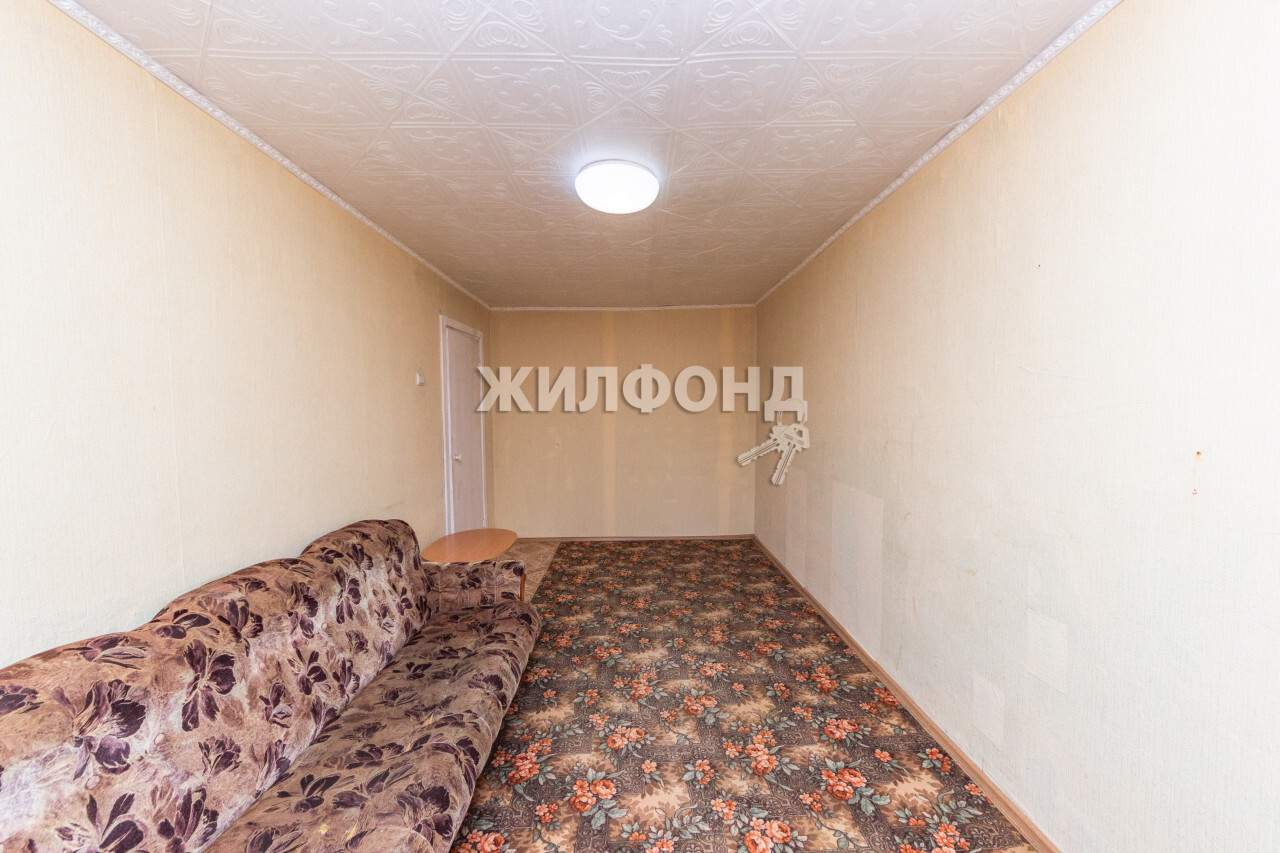 Продажа 3-комнатной квартиры, Барнаул, Чудненко улица,  д.93