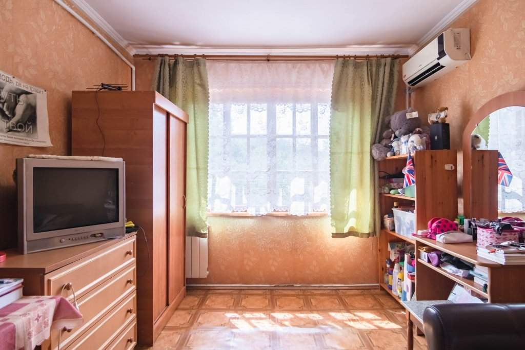 Продажа 2-комнатной квартиры, Сочи, Труда улица,  д.10