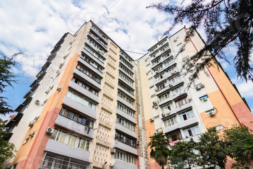 Продажа 2-комнатной квартиры, Сочи, Чехова улица,  д.31