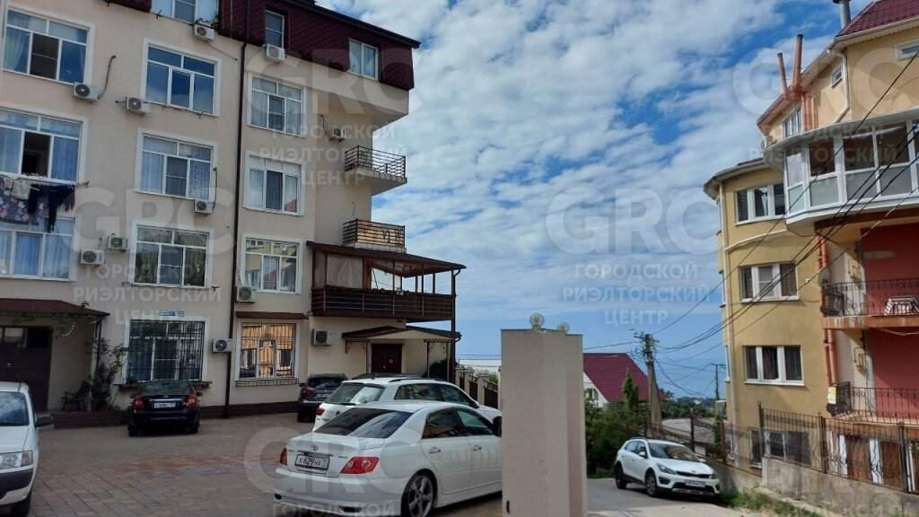 Продажа 3-комнатной квартиры, Барановка, Армянская улица,  д.49А