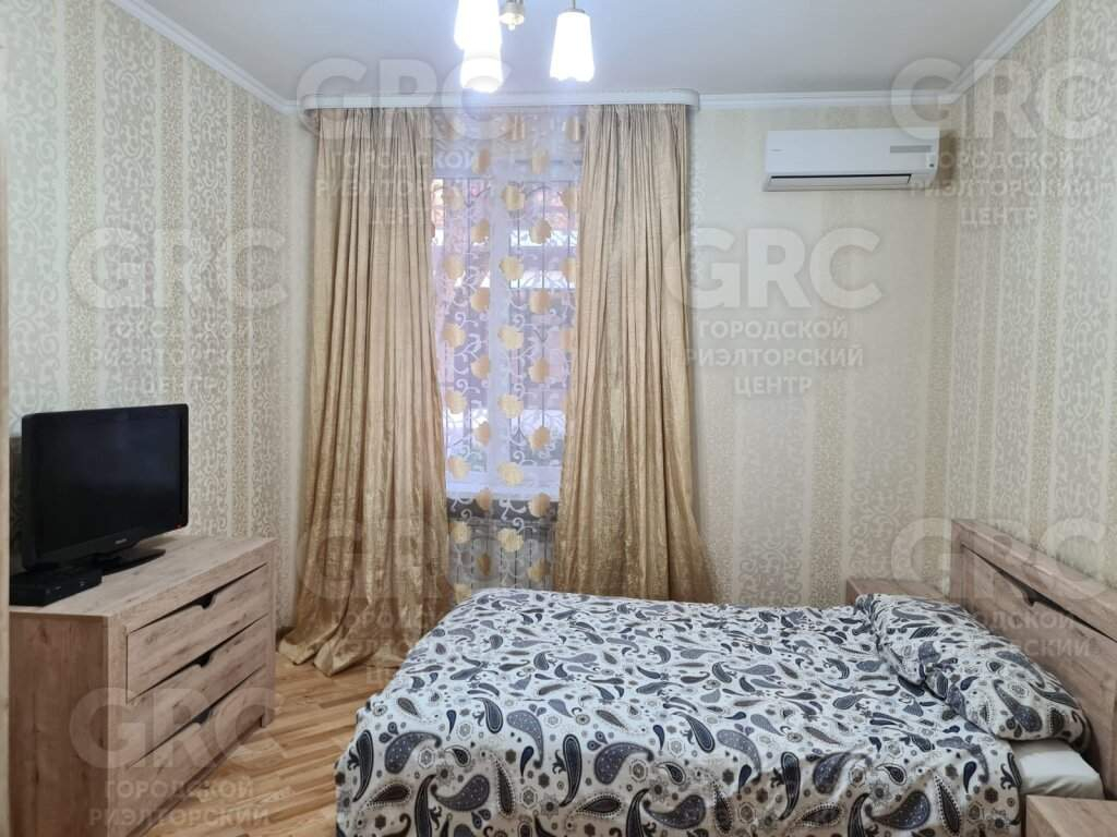 Продажа 2-комнатной квартиры, Сочи, Роз улица,  д.50