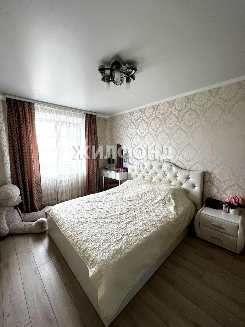 Продажа 2-комнатной квартиры, Абакан, Пирятинская улица,  д.21Б