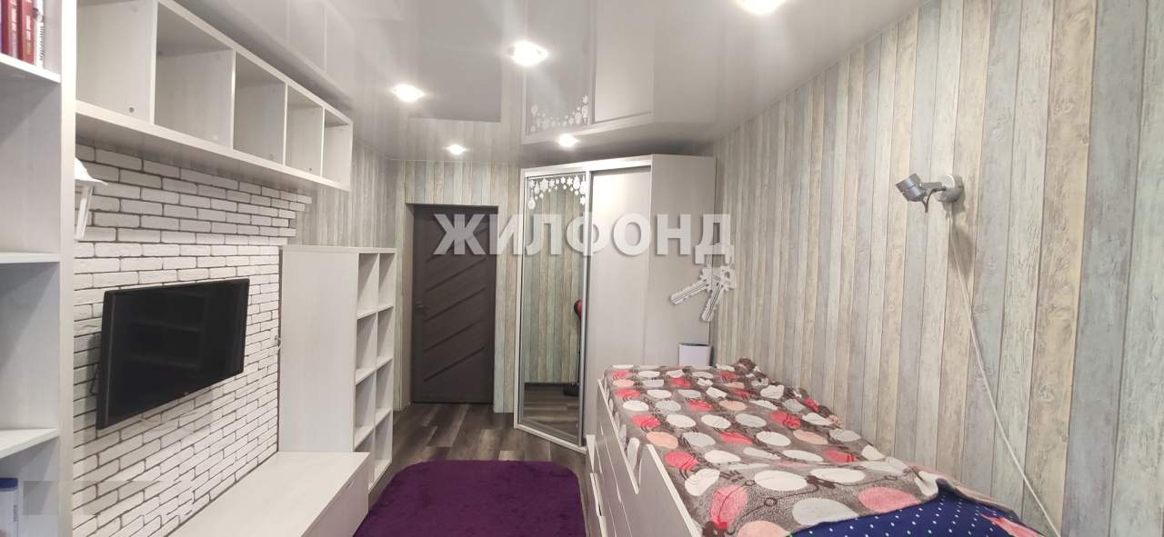 Продажа 2-комнатной квартиры, Барнаул, Коммунаров проспект,  д.122А