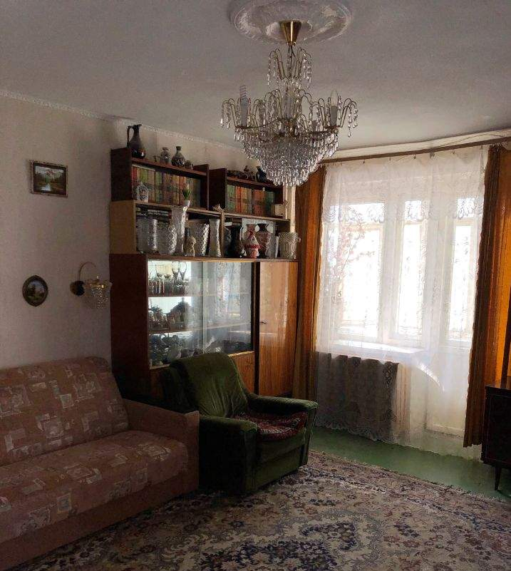 Продажа 5-комнатной квартиры, Калуга, Гагарина улица,  д.13