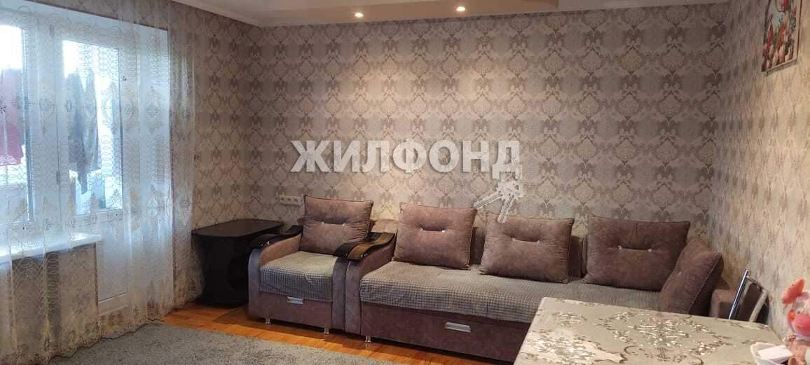 Продажа 4-комнатной квартиры, Георгиевск, Гастелло улица,  д.72