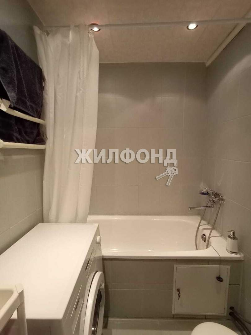 Продажа 2-комнатной квартиры, Калининград, Репина улица,  д.40