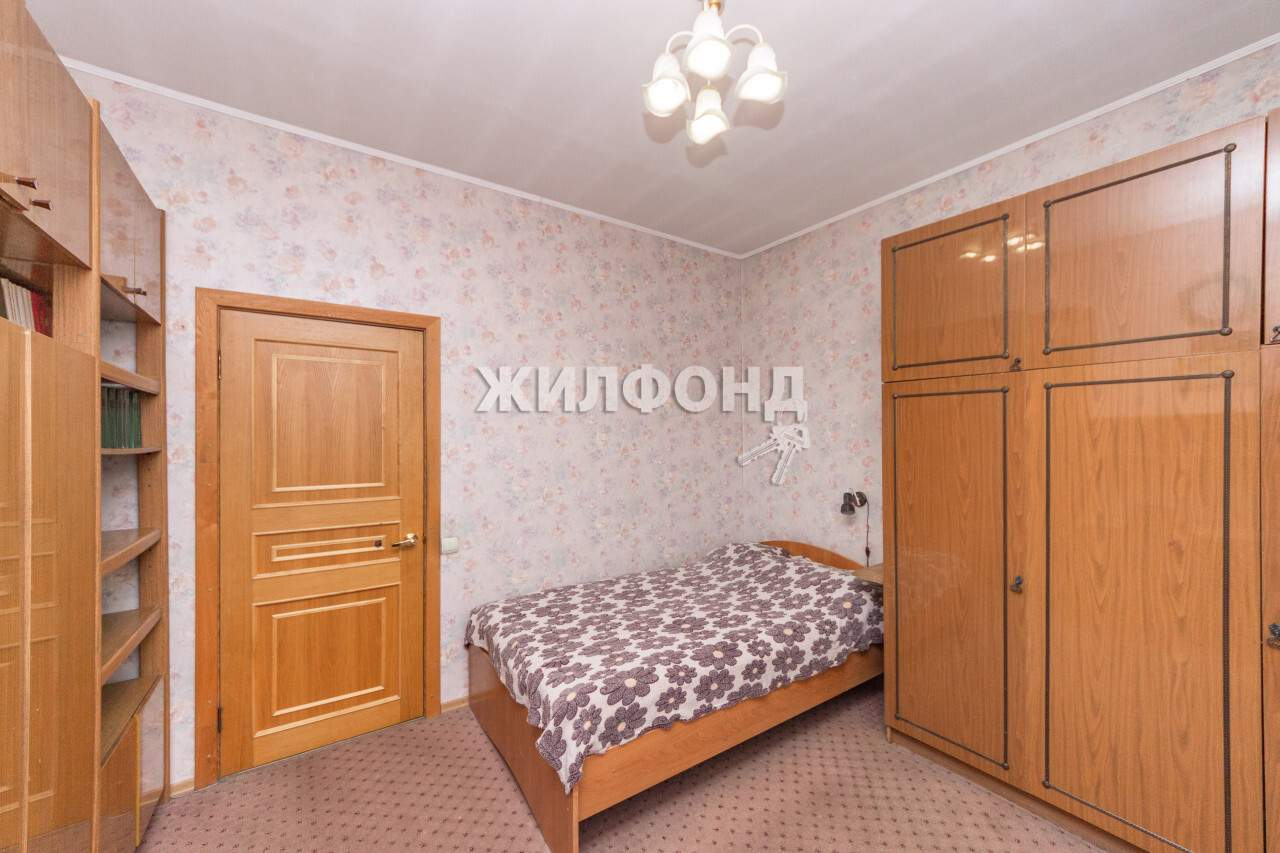 Продажа 3-комнатной квартиры, Барнаул, Максима Горького улица,  д.67