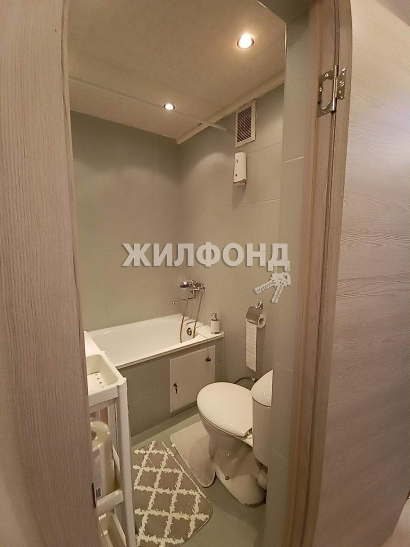 Продажа 2-комнатной квартиры, Калининград, Репина улица,  д.40