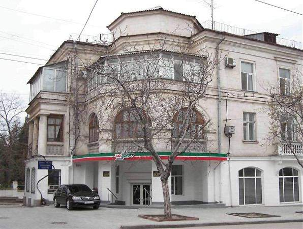Продажа 4-комнатной квартиры, Севастополь, Большая Морская улица,  д.4