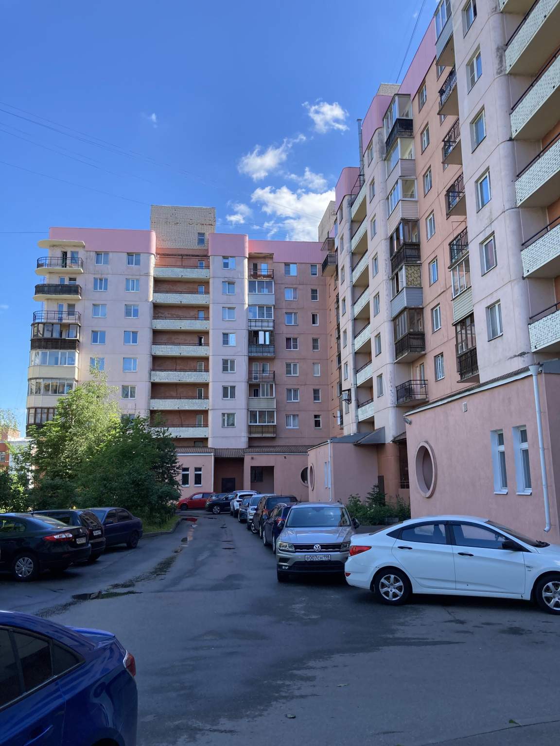 Продажа 3-комнатной квартиры, Санкт-Петербург, Большевиков проспект,  д.30к2