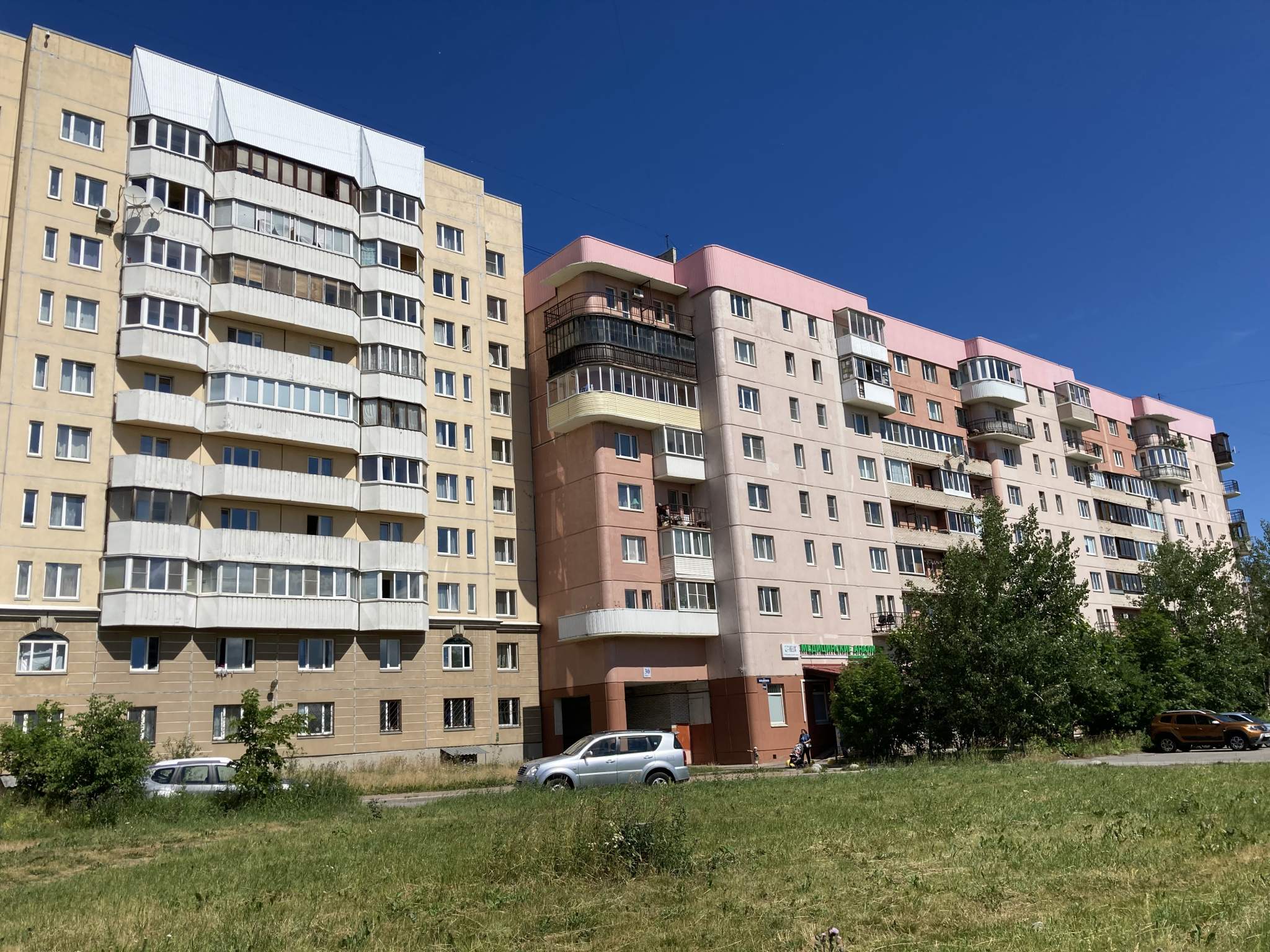 Продажа 3-комнатной квартиры, Санкт-Петербург, Большевиков проспект,  д.30к2