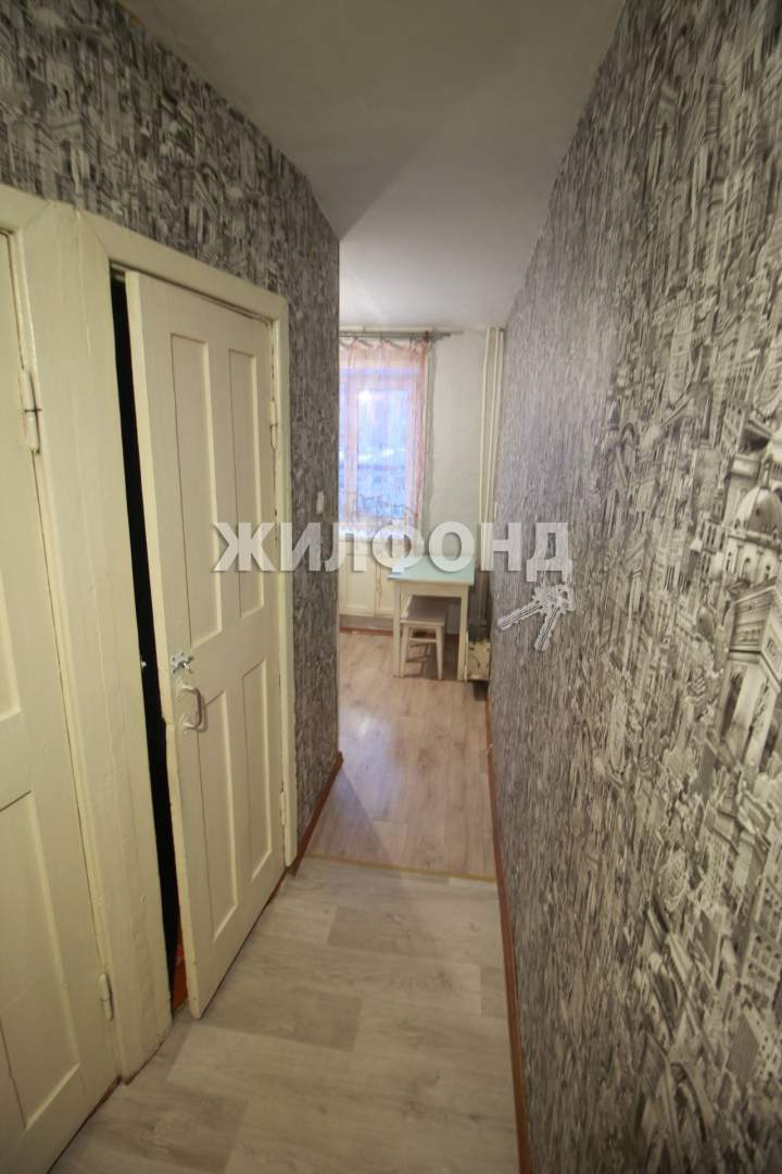 Продажа 3-комнатной квартиры, Междуреченск, Дзержинского улица,  д.18