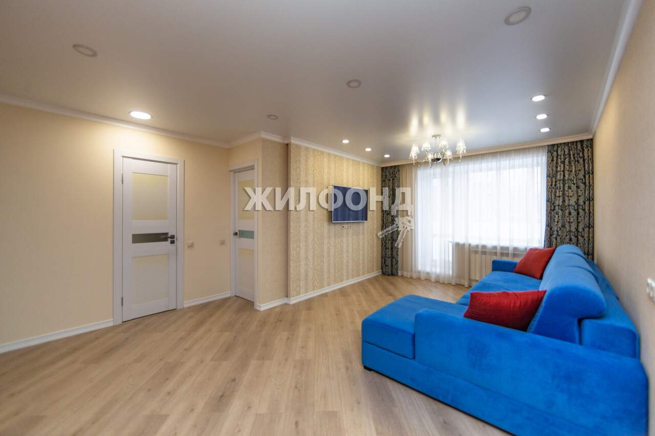 Продажа 3-комнатной квартиры, Барнаул, Малахова улица,  д.122