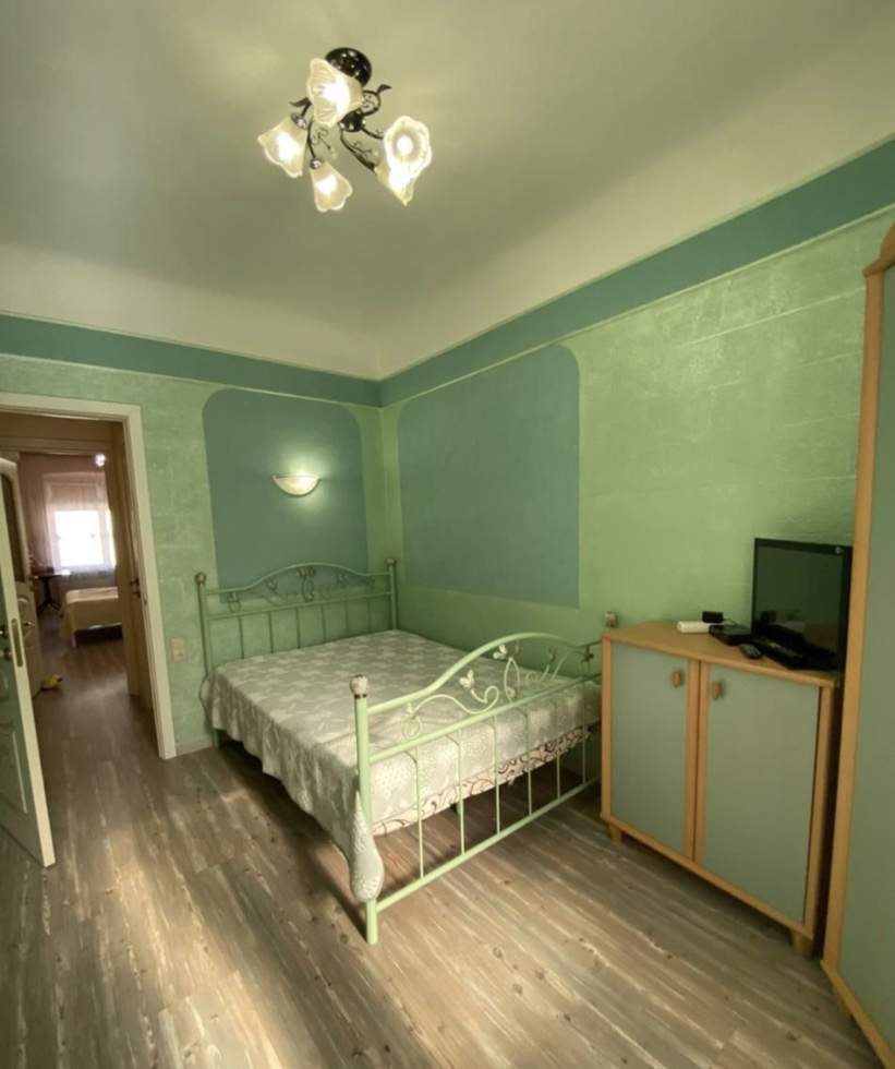 Продажа 3-комнатной квартиры, Ялта, Киевская улица,  д.52