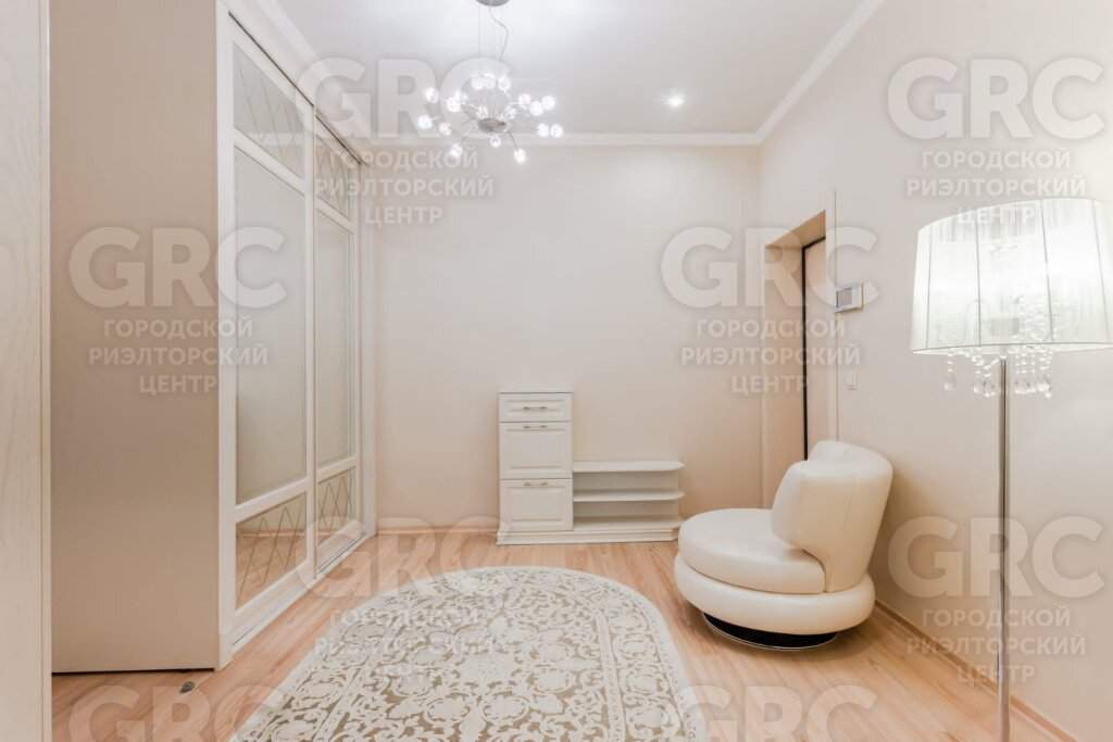 Продажа 3-комнатной квартиры, Сочи, Войкова улица,  д.1