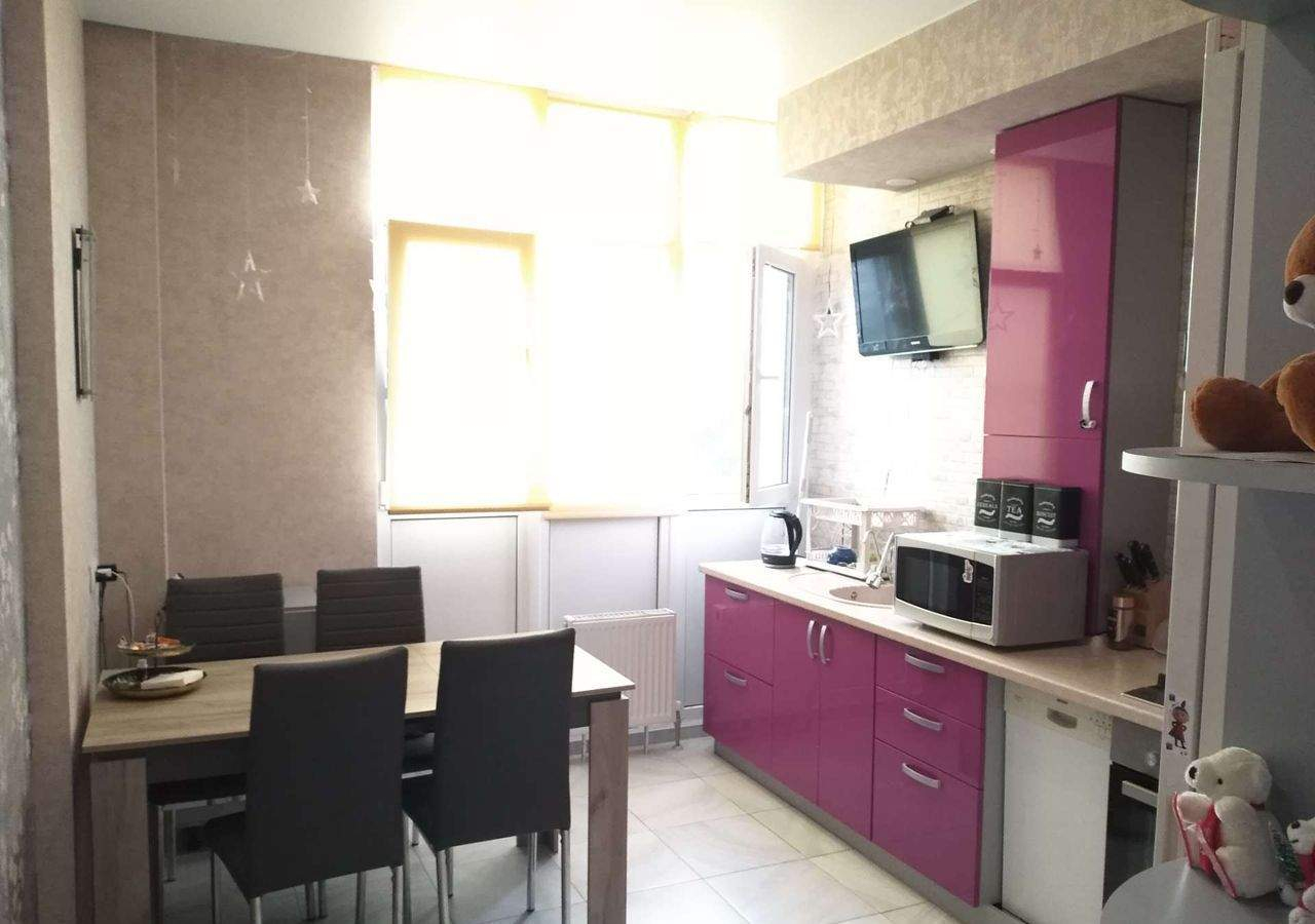 Продажа 2-комнатной квартиры, Геленджик, Олега Анофриева улица,  д.1к1