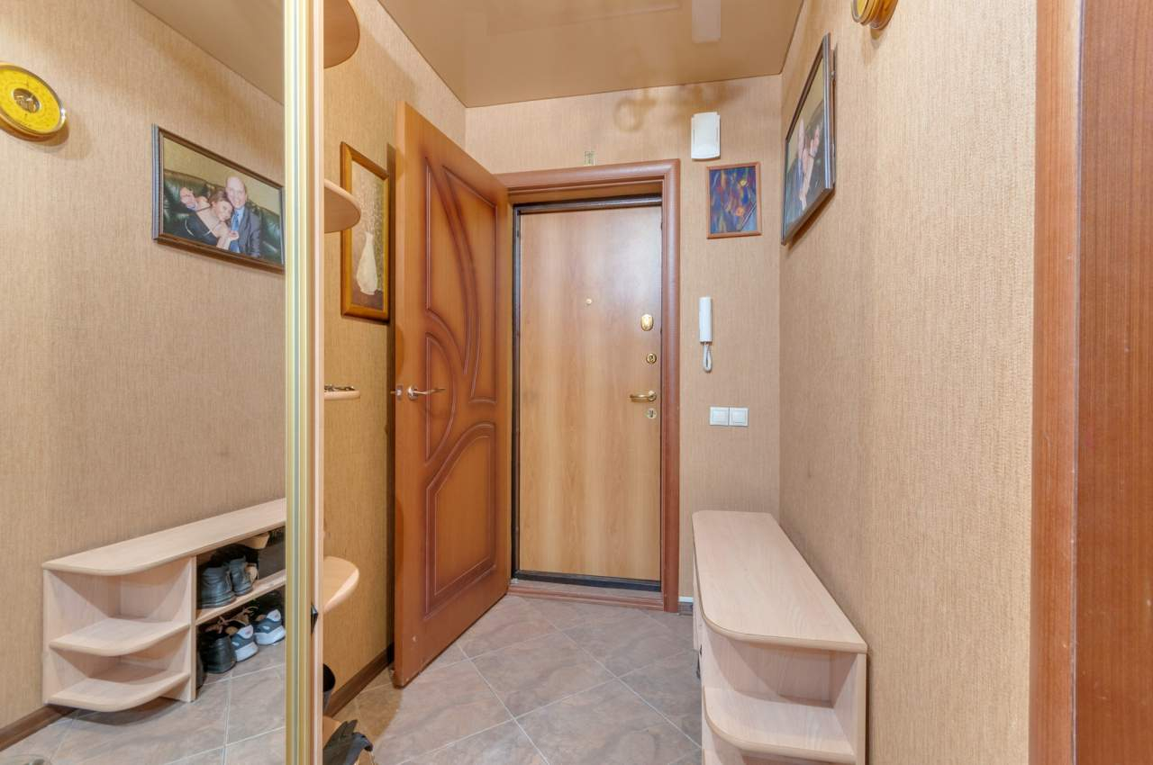 Продажа 3-комнатной квартиры, Вологда, Петина улица,  д.10