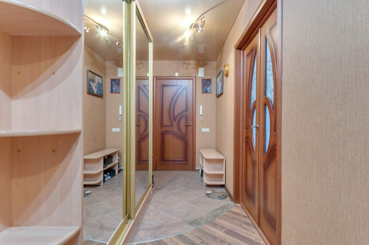 Продажа 3-комнатной квартиры, Вологда, Петина улица,  д.10