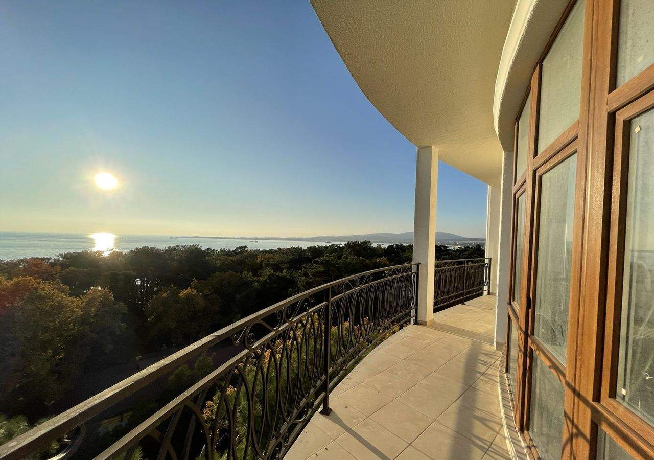 Продажа 3-комнатной квартиры, Геленджик, Мира улица,  д.44к6