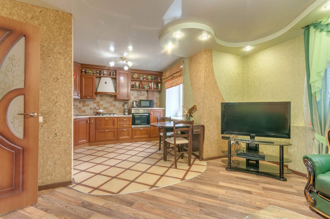 Продажа 3-комнатной квартиры, Вологда, Петина улица,  д.10