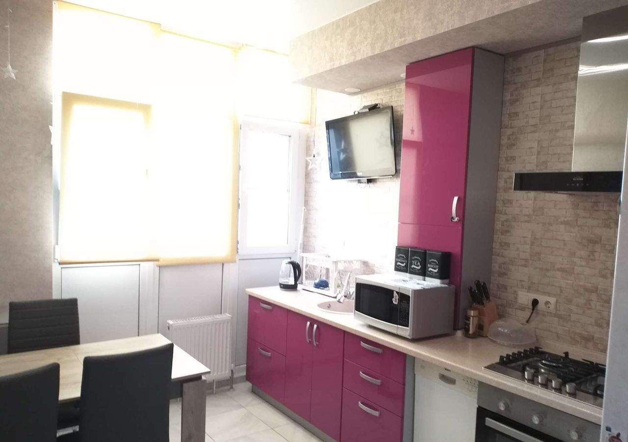 Продажа 2-комнатной квартиры, Геленджик, Олега Анофриева улица,  д.1к1