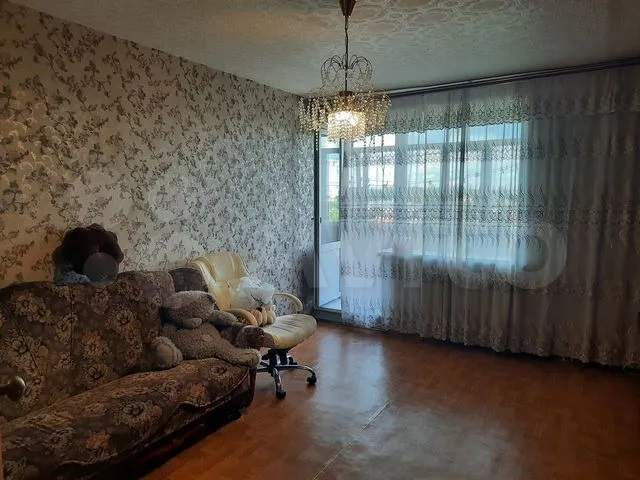 Продажа 4-комнатной квартиры, Калуга, Хрустальная улица,  д.10