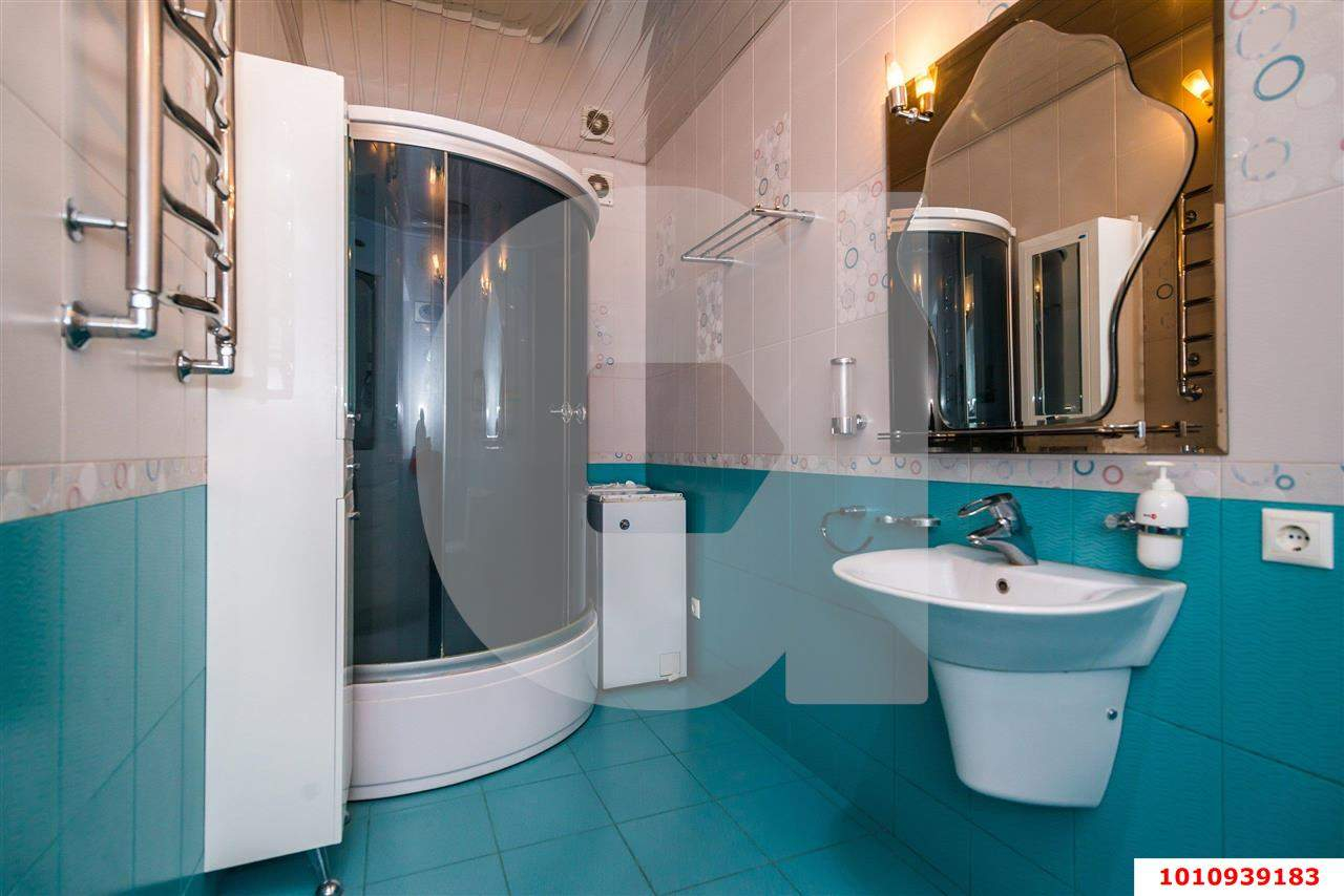 Продажа дома, 297м <sup>2</sup>, 6 сот., Краснодар, Озерная улица,  д.50