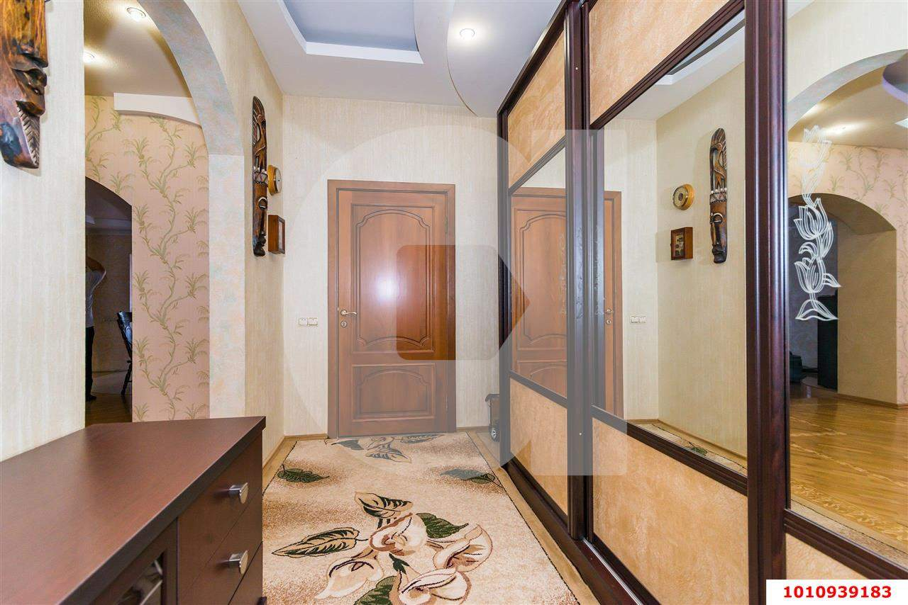 Продажа дома, 297м <sup>2</sup>, 6 сот., Краснодар, Озерная улица,  д.50