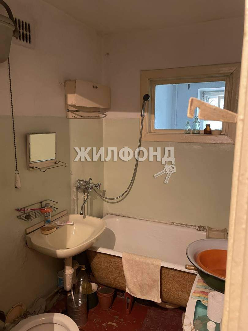 Продажа 2-комнатной квартиры, Иркутск, Советская улица,  д.111